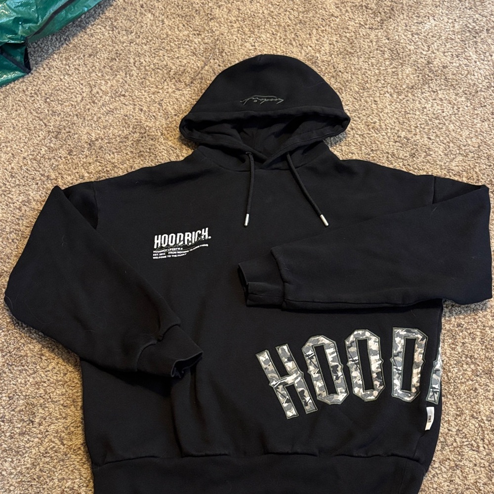 Hoodrich Black Graphic Men's Sweater